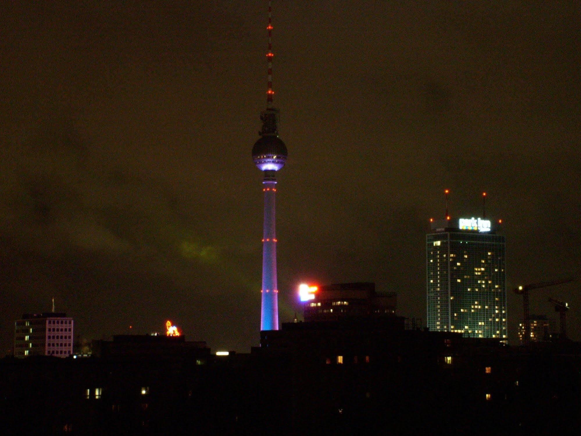 Suite Park & City Alex 4 Rooms 2 Bathrooms 2 Kitchen Berlin Bagian luar foto